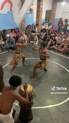Apresentação de Maculelê em Lençóis, Bahia