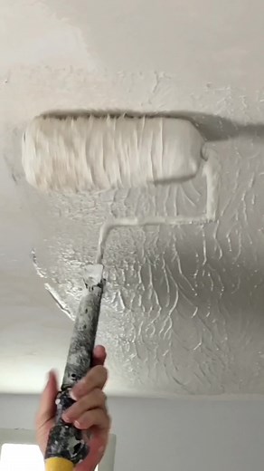 Skim Coating Just Got Easier Using A Paint Roller! #skimcoating #paintroller #skimcoat #ceiling #walls #homeimprovement #drywall #diydrywall #diydrywalltips #beginner #howto #paulpeck #paulpeckdrywall #drywalltube #youcandoit | Paul Peck
