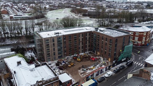 Strong Progress at Mercia Place! 🏗️ We’re excited to share new photos and video showing the fantastic progress at our Mercia Place independent living scheme in Runcorn. Mercia Place will offer 66 affordable one- and two-bedroom homes for over‑55s, right in the heart of Runcorn Old Town. Inside, the apartments have now reached decoration stage, with communal areas also moving forward quickly. Externally, the scaffolding is down and work on car parking, footpaths and bin stores is well underway.