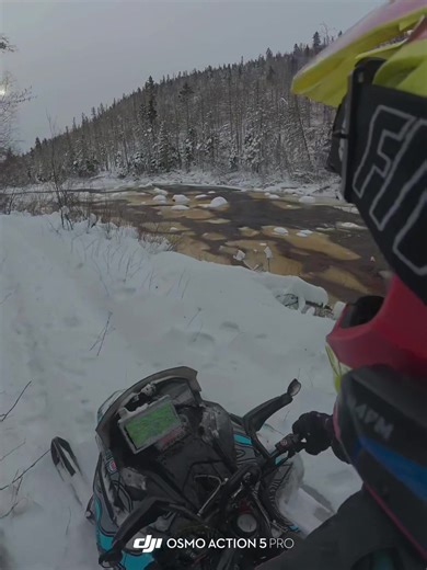 La rivière Franquelin un incontournable lors de votre prochain séjour chez nous!! @Ski-Doo @Tourisme Côte-Nord #skidoo #turbos #thatskidoofeeling #horspiste #expedition
