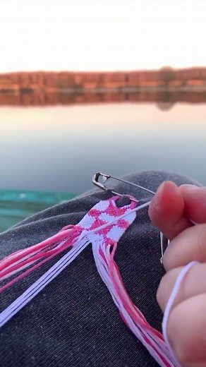 25877 on BraceletBook ✨ Love this pattern so far! #friendshipbracelet #diycrafts #creativity #handmade #craft #fyp #рек