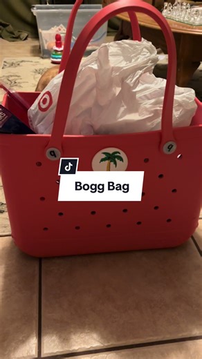Why I love my Bogg Bag! If you’re on the fence about getting one, juat do it! #boggbag #mombag #musthaves #summer #summertime #summervibes #summerbag #beachbag #waterproof #whatsinmybag