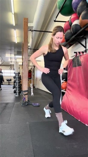 Front Diagonal Lunge