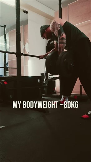 Bodyweight Rows#dumbbellrows #strongback