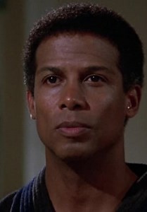 In the Heat of the Night S02:E04 - The Hammer and the Glove
