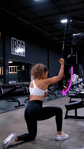 How to Perfect Your Single Arm Lat Pulldowns: Tips and Techniques