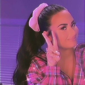 Hi Demi Lovato, I just wanted to let you know that I love you. That's all. 💜 | iHeartRadio