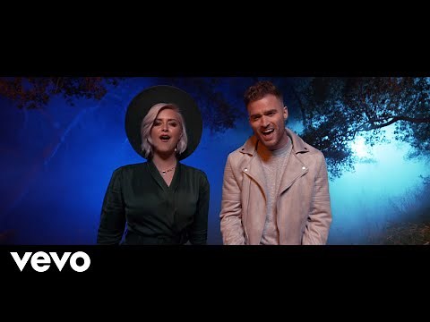 DCappella - Into the Unknown