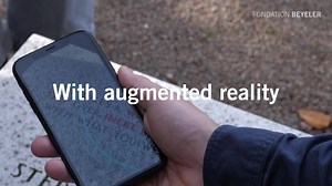 Die Fondation Beyeler in neuen Dimensionen – Downloaden Sie jetzt gratis die Augmented Reality Smartphone-App «ART in the PARK» im Apple App Store: https://apps.apple.com/ch/app/art-in-the-park/id1525188611 Gehen Sie mit ihr auf Erkundungsreise und entdecken Sie verborgene Eigenschaften der fünf Sammlungswerke im Berower Park. Bringen Sie Alexander Calders «The Tree» zum Schwingen, entfalten Sie Ellsworth Kellys «White Curves» und erfahren Sie spannende Hintergrundgeschichten zu den Werken. Es w