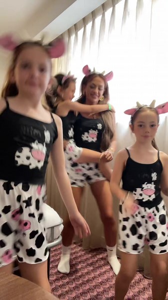Matching Pajamas Dance Party for Daughter's Birthday