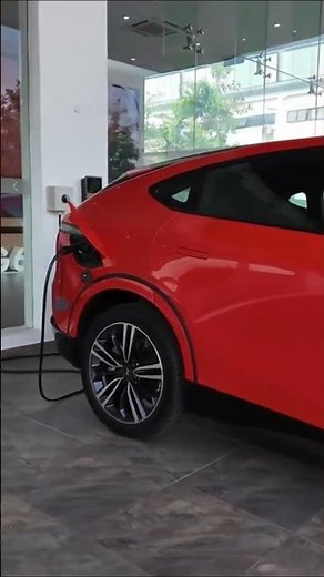 Want a Luxury Electric Car? Xpeng G6 2025 is the Answer