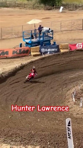 🏁 You can already see the difference in the way the bike handles during jumps 👀 #Promotocross #jett