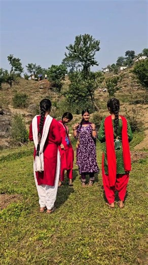 Mathu mathu😁♥️. . . . #dailyreels #anujaarya #jaidevbhoomiuttrakhand #uk01 #FacebookPage #almora #uttarakhand #song #pahadan #dance #viralreelsシ | Anuja arya