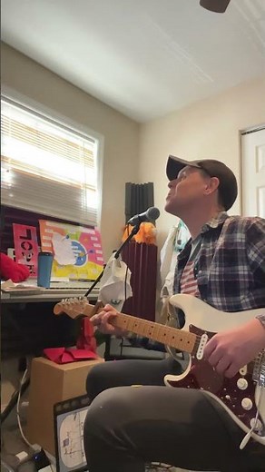 Hey There Delilah by the Plain White T’s (Loop Station Harmonies) ￼
