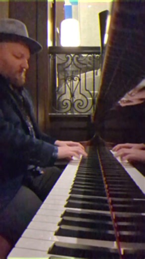 when you have a cocktail lounge gig at 7 but a church gig at 730 🤣