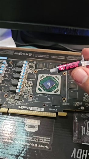 Como colocar pasta térmica en tu GPU buen aplicada #Android #app #windows #gamers #computadores