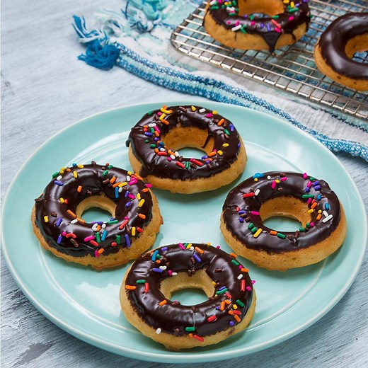 These chocolate-glazed donuts are dairy-free and delicious! 🍩 FULL RECIPE: https://tasty.co/recipe/dairy-free-chocolate-glazed-donuts | Goodful