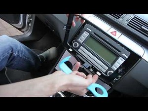 Comment démonter l'autoradio d'origine de la Volkswagen Passat