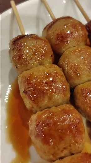 【まる福】つくねとレバの串焼き（たれ）。安い！旨い！レトロな雰囲気で人気の居酒屋。JR西船橋駅から徒歩約2分の大衆酒場。船橋加賀屋支店。R7（千葉県グルメ）Izakaya MARUFUKU JAPAN