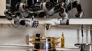 Ce robot cuisinier peut préparer plus de 5 000 plats !