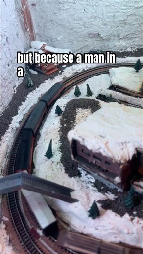 Model Railroad Time Loop | New Year’s Party Train #modelrailroad #modeltrains #toytrain