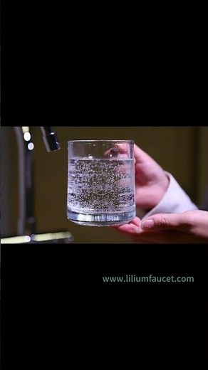 Easily Make Sparkling Water at Home! Refreshing Moments Await!