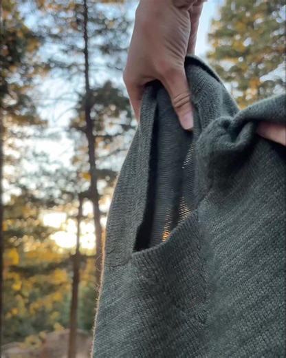 Adventure better in one alpaca sweater for any weather. ✔ Crafted with Ultra-Soft Traceable Alpaca™ ✔ Breathes & regulates body temperature ✔ Supports Peruvian women artisans | PAKA