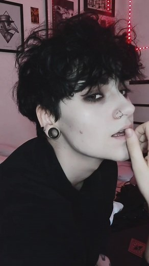 Goth IHOP Server Takes Your Order