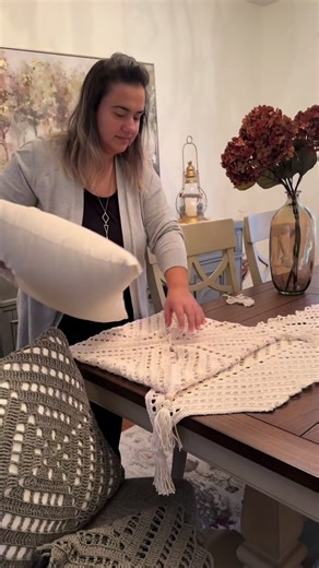 Pillow Cover Tutorial Using 2mm Cotton Yarn and 4mm Hook