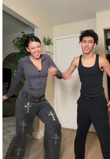 Fashion and Family: Big and Little Sister Outfits