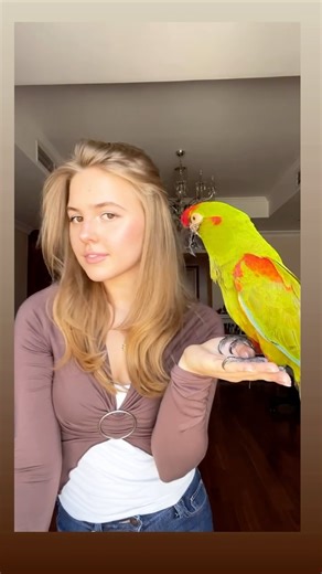 Emily Linge Official on Instagram: "Kisses from me and my boyfriend 💗😚 #fyp #reels #instagram"