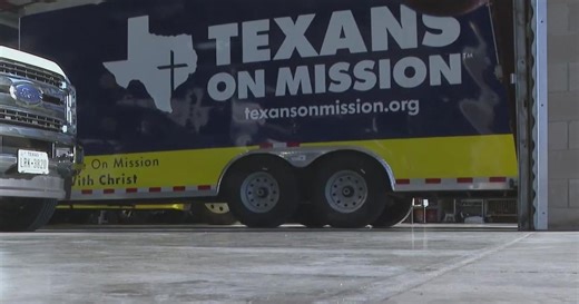 Texas volunteers, firefighters deploy to California