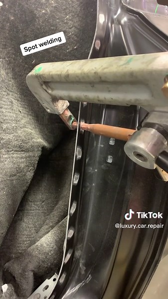 She’s cooking, spot welding his quarter panel. What spot welder do you use ???? • #autobodyshop#autobodyshoplife#bodyshop#bodyshoplife#bodyshops#carrepair#carrepairs#repairshop#shoplife#autorepairs#autobodywork#tech#autobodytech#collision#collisionshop#collisioncenter#panelbeater#vancouverautoshow#sema#collisiontech#autobodylife#autobodytechnician #spotwelding #spotweldingmachine