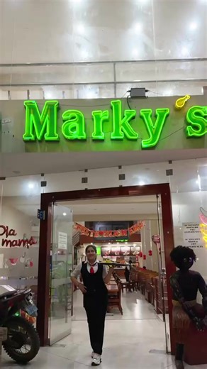 🔥 En Marky’s se come rico… y a precios que sí provocan 😮🍗 Todos los MARTES y VIERNES disfruta de nuestras promociones imperdibles: 🍗 1/4 de pollo a la brasa papas fritas ensalada harta crema 💥 Solo S/10 en mesa 🥡 Para llevar: solo agrega S/2 más 🍗 1/2 pollo papas fritas ensalada cremas 💥 Solo S/25 🍗 1 pollo entero papas fritas ensalada cremas 💥 Solo S/48 Pollito jugoso, papitas crocantes y ese sabor que solo encuentras en Marky’s 🤤🔥 📍Te esperamos en nuestras sedes: Lima | San Vicent