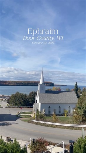 The fall hues have fully taken over Eagle Bluff. It’s always a good time to be in Door County, but especially right now! | Ephraim - Door County, Wisconsin