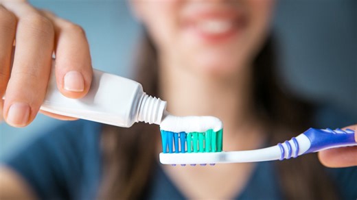 10 Toothpaste Brands to Steer Clear Of