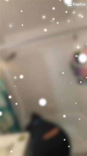  Reserve your Christmas cleaning today — limited availability! ✨...