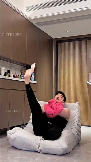 ek ke pass koi gf nhi tha