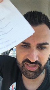Hoy quiero compartir mi experiencia indignante en Domino's Pizza 🍕. Pedimos 2 menús Come y Bebe, pagamos como corresponde, y ¿sabéis qué? ¡Ni siquiera repetimos! Solo comimos media pizza y pedimos llevarnos las porciones que sobraban… y ahí empezó el problema. Nos dijeron que teníamos que pagar 1€ adicional por cada pizza. A pesar de haber pagado el menú completo, no nos dejaban llevarnos lo que ya era nuestro. Y cuando dije que pagaría el extra, me dicen que es por porción... ¡Un sinsentido to