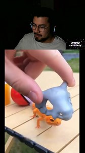 IRL Cubone! This is the cutest Pokémon cosplay you will ever see 🥹 Nunca creí que un Gecko podría ser tan adorable... ¡y tan parecido a un Pokémon! El disfraz más tierno del día. #pokemon #cubone #gecko #reptil #mascotas #cute #ternura #kawaii #cosplay #disfraz #pokemongo #gamer #viral #facebookreels #instagramreels #mascotasexoticas #pokemoncommunity #animales #adorables #viralvideo #tendencia #animalesgraciosos #geckoleopardo #anime #gaming #reelsviral #videocorto | KevoGame