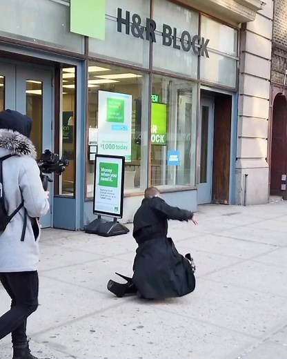 and i bloop- 😭 here are the bloopers to my most recent video. enjoy ✌🏼#fyp #foryou #fail #heels #falling #howiwalk