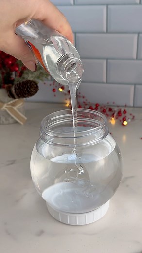 474K views · 3.5K reactions | A holiday idea based on a Dollar Tree find. Minimal look and December-friendly vibes. #ChristmasDecor #DollarTreeFind #HolidayIdea #FestiveSeason #BudgetDecor #fblifestyle | Annaknows | Facebook