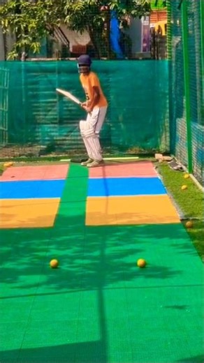 automatic bowling machine #bowlingmachine #cricketlover #netpractice #bowlingcenter #cricketshorts