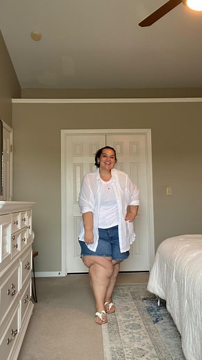 Miranda | Plus Size Blogger on Instagram: "Another real life plus size outfit of the day! Pretty sure I’m going to make a button up over a tank my entire personality this season. It just feels right! As always you can comment OOTD on this post for the links! Also I’d love to hear what your spring/summer uniform is going to be! #PlusSizeOOTD #momoutfits #plussize"