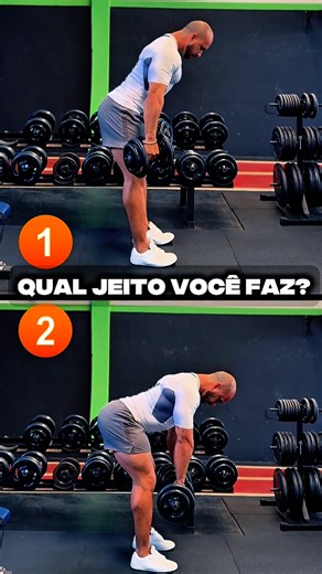Wallace Rodrigues | Método WR on Instagram: "Qual jeito você faz? Comenta aqui 👇🏼 1º Joelhos um pouco mais estendidos, quadril desloca mais para trás e halteres próximos da coxa. 2º Joelhos um pouco mais flexionados, quadril mais estabilizado e halteres na linha do ombro. E aí, qual você sente mais o posterior? Já me segue pra mais conteúdos, salva esse vídeo pra testar as duas opções e se quiser treinos, dieta e suporte me chama no direct ou no WhatsApp. #musculação #fitness #academia #fit #t