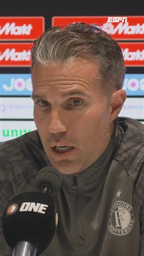 Robin van Persie verwacht dat Quinten Timber niet bijtekent, maar wel bij Feyenoord blijft tot einde seizoen.🔮 | ESPN NL