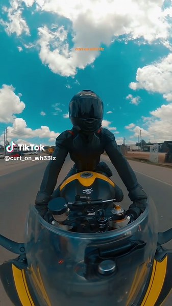 Falling can be a design you know.This time round I made sure not head first.