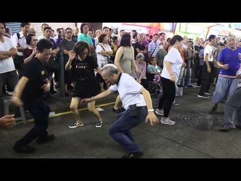 Oh Carol + The young ones + I Saw Her Standing There/一心想玉人-- 3L樂隊Hong Kong香港街頭音樂會150701