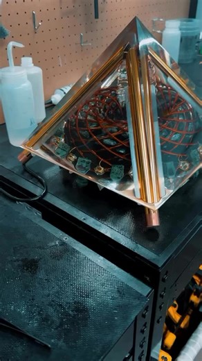 😴✨What if your sleep routine was actually a frequency ritual? iPyramids isn’t just a device.. it’s a vortex of magnetic coherence designed to wrap your space in calming energy. Built with Golden Ratio precision, it emits a toroidal flow of negative ions that helps cleanse your environment and support deep rest. Play soothing Theta wave frequencies through our iTorus App while the device emits a pulsing PEMF field. This combination supports nervous system regulation, energy alignment, and full b