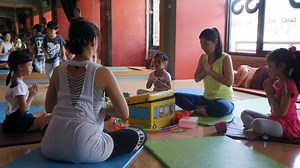 Kids Yoga : Little Mermaid! Diving into the Ocean